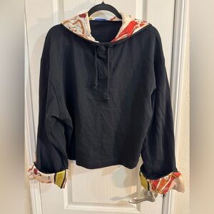 Zara Black Top hoddie  with Vibrant Pattern